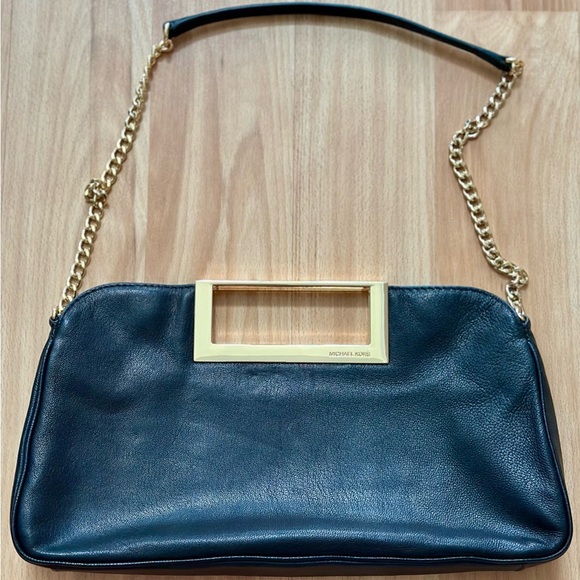 Michael Kors Berkeley Large Black Clutch - Picture 1 of 6